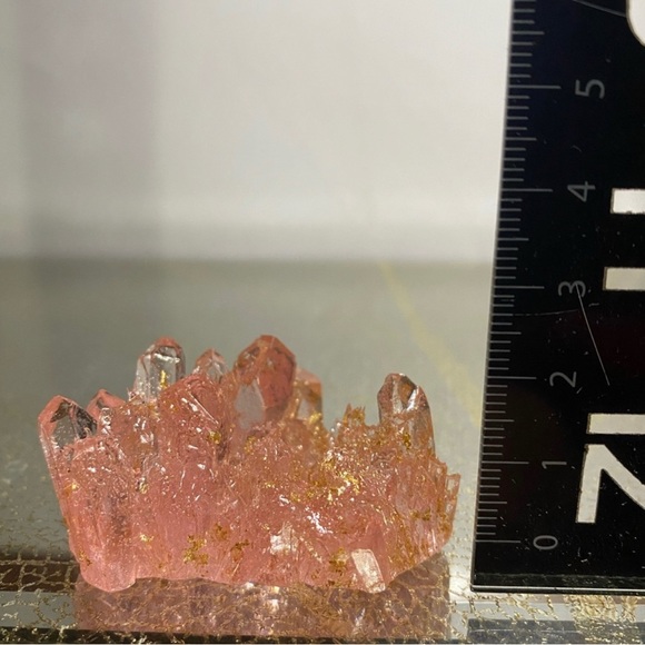[❌]  Light pink crystal cluster with gold flakes inside 💖 - Picture 7 of 8